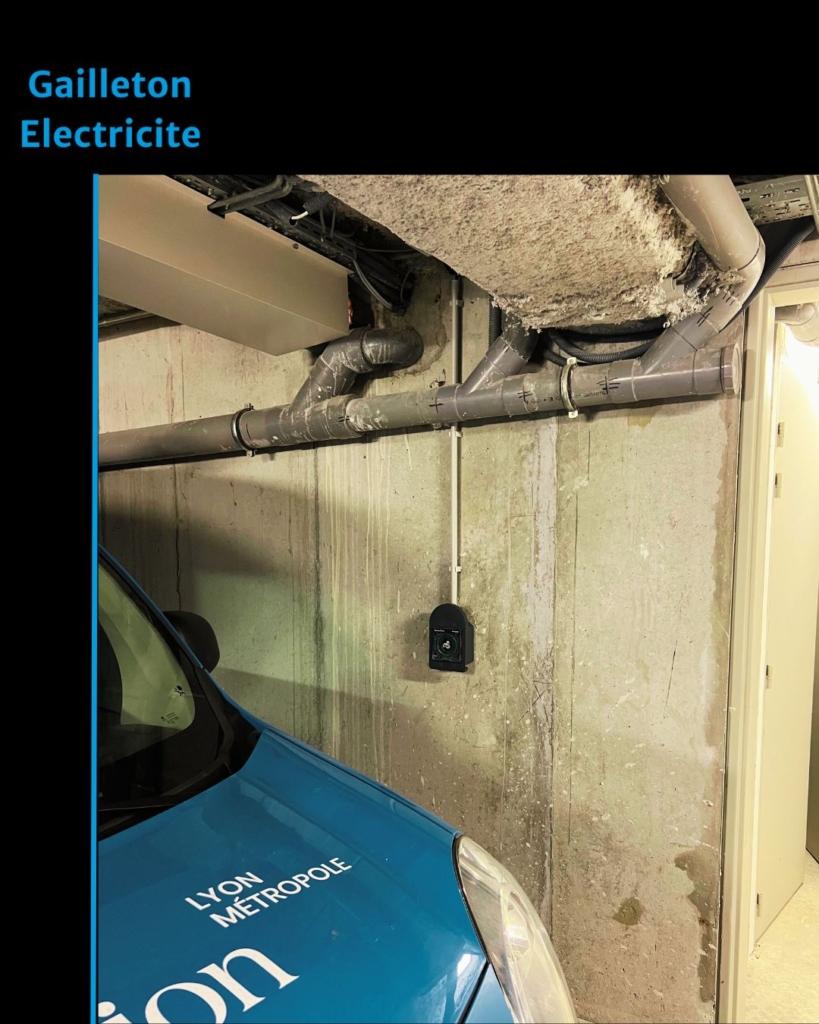 Nos équipes interviennent à Lyon et dans toute la région pour équiper les garages et parkings en bornes de recharge fiables et durables.